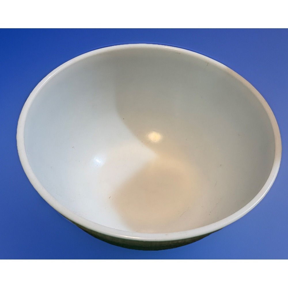 Vintage Pyrex Primary Green 403 Mixing Bowl 2.5 QT Made in USA - Picture 3 of 5